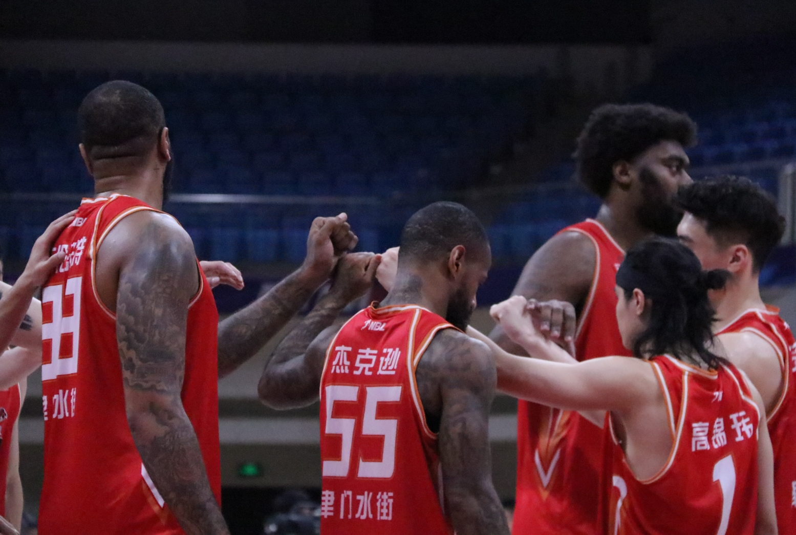 安徽文一大胜合肥 1-0领先手握赛点